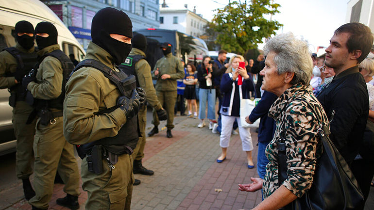  Ο Λευκορώσος ΥΠΕΞ κατηγορεί χώρες της Δύσης ότι επιχειρούν να σπείρουν «χάος και αναρχία»