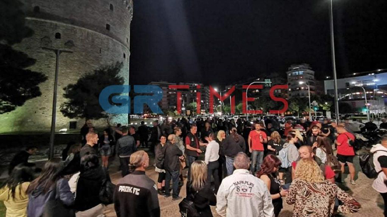 Μεταμεσονύχτια διαμαρτυρία εστιατόρων στον Λευκό Πύργο