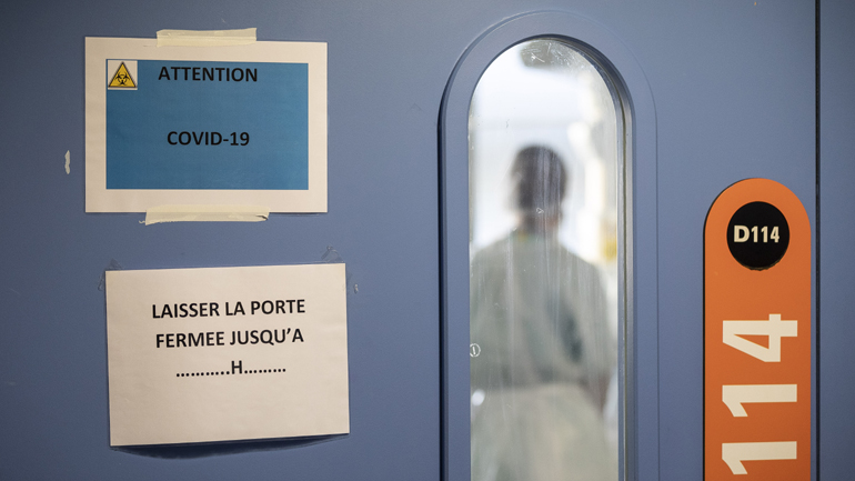 Γαλλία-Covid-19: Λιγότερα κρούσματα, περισσότεροι θάνατοι το τελευταίο 24ωρο