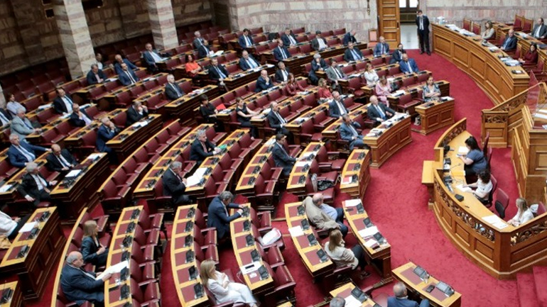 Βουλή: Η Συμφωνία των Πρεσπών στο επίκεντρο της αντιπαράθεσης