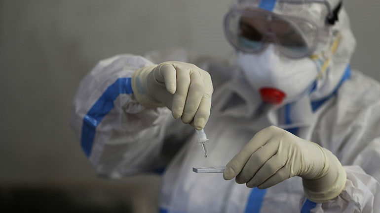 Βρετανία: Πάνω από 4.000 κρούσματα κορωνοϊού το τελευταίο 24ωρο