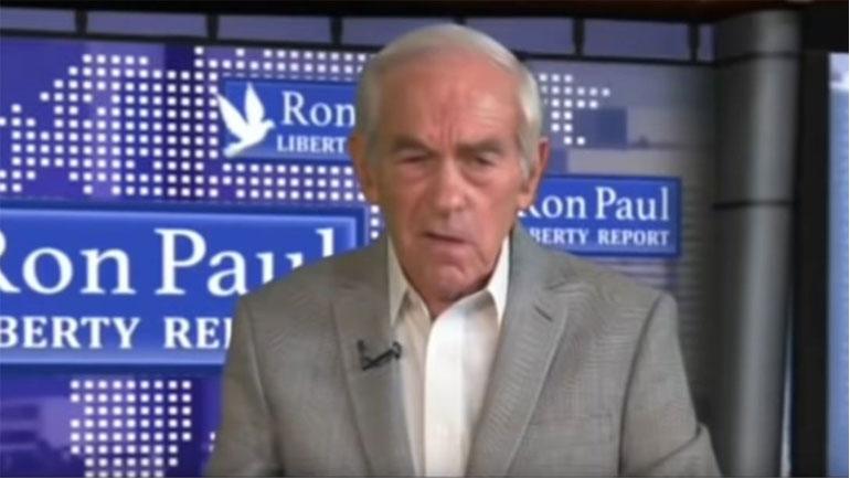 Ο Ρον Πολ παθαίνει εγκεφαλικό κατά τη διάρκεια μιας συνέντευξης