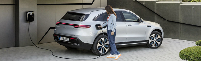 Ακόμα και δωρέαν ρεύμα μπορούν να έχουν όσοι αποκτήσπυν ηλεκτρικό Mercedes ή Smart