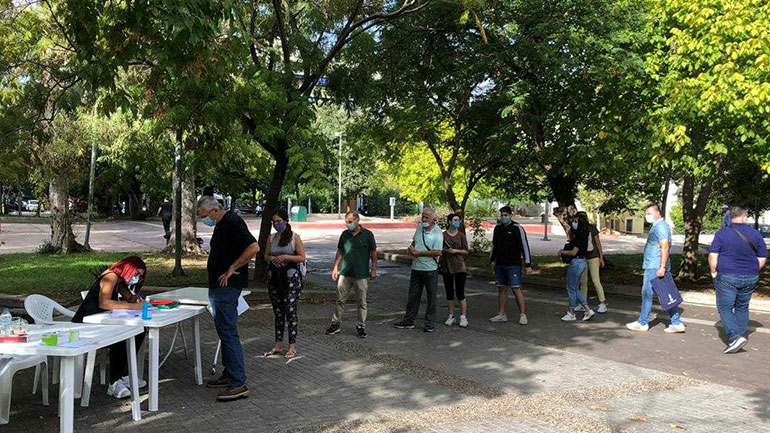 «Rapid test» για τον κορωνοϊό στην πλατεία Κουμουνδούρου – Εντοπίστηκαν 10 κρούσματα