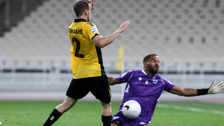 ΑΕΚ: Χάνει το παιχνίδι με τη Βόλφσμπουργκ ο Μπακάκης