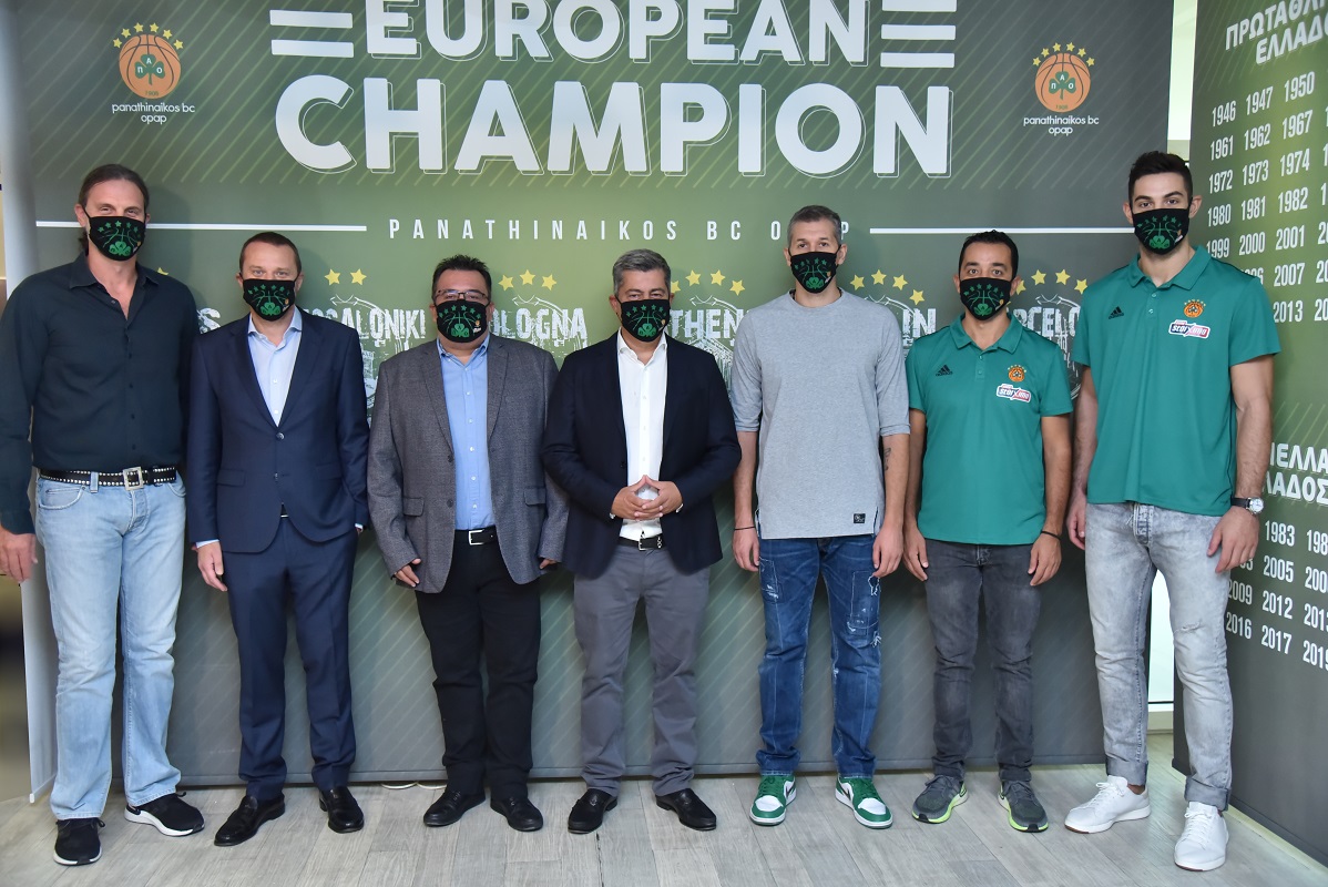 Φαγκίσκος Αλβέρτης, Γιάννης Ρόκκας, Παναγιώτης Τριαντόπουλος, Οδυσσέας Χριστοφόρου, Δημήτρης Διαμαντίδης, Γιώργος Βόβορας και Ιωάννης Παπαπέτρου