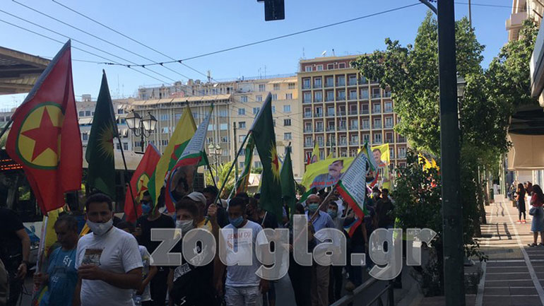 Πορεία Κούρδων προσφύγων στο κέντρο της Αθήνας