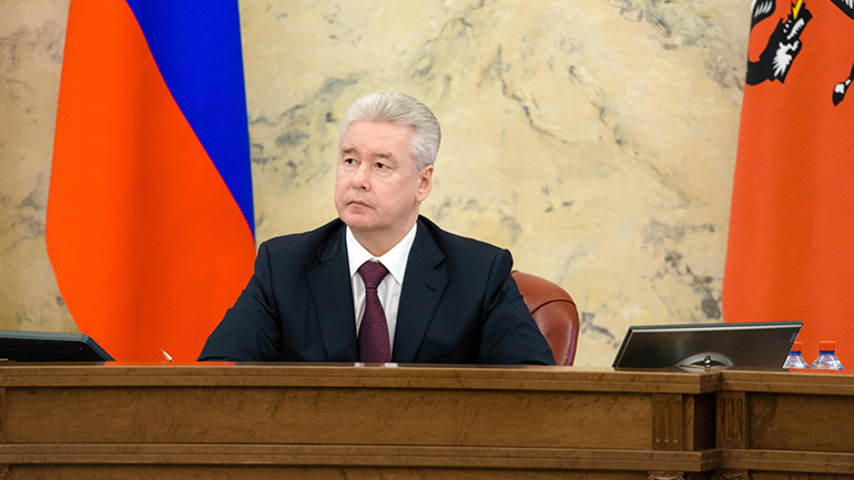 Η Ρωσία παρατείνει τις προγραμματισμένες σχολικές διακοπές του Οκτωβρίου Η Ρωσία παρατείνει τις προγραμματισμένες σχολικές διακοπές του Οκτωβρίου