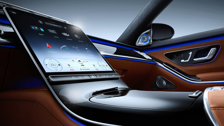 Ποιο αυτοκίνητο έχει αυτό το… tablet στην κεντρική κονσόλα;