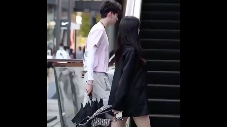 Λύση στο πρόβλημα της φούστας σε μια κυλιόμενη σκάλα