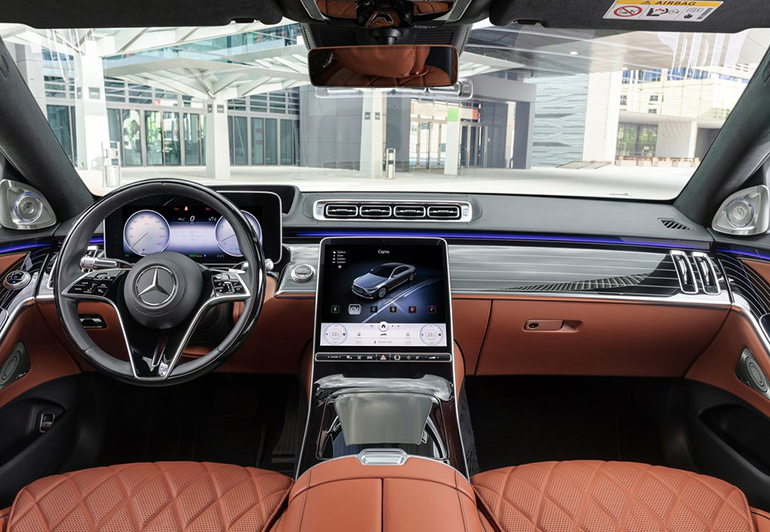 Όσο και να κοιτάς αυτό το εσωτερικό δεν το πιστεύεις πόσο πολύ έχει ξεφύγει ο τομέας της πολυτέλειας...