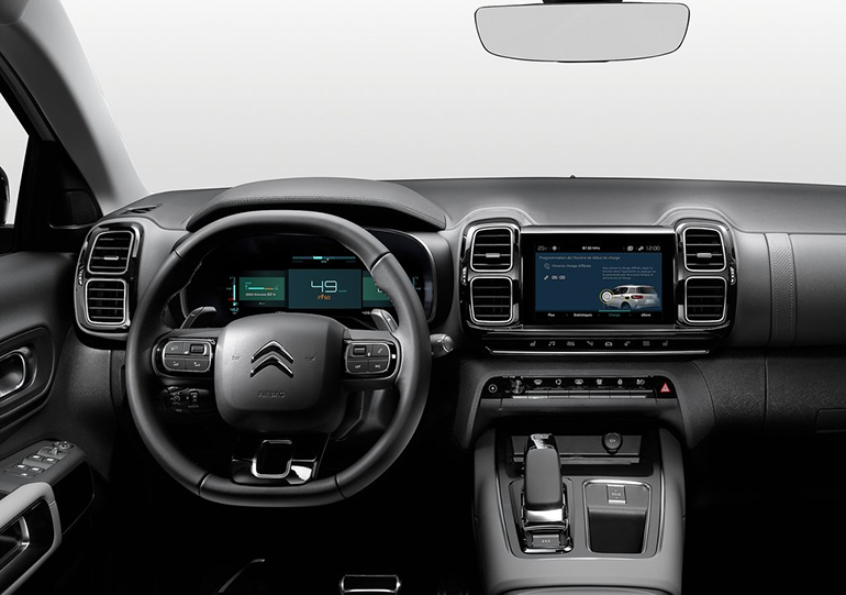 Το εσωτερικό του γαλλικού SUV...