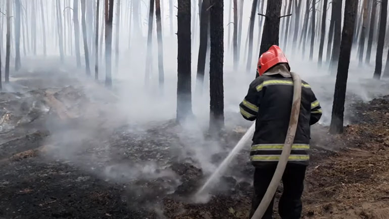 Ουκρανία: Οκτώ άνθρωποι έχασαν τη ζωή τους από τις πυρκαγιές στην περιοχή του Λουχάνσκ