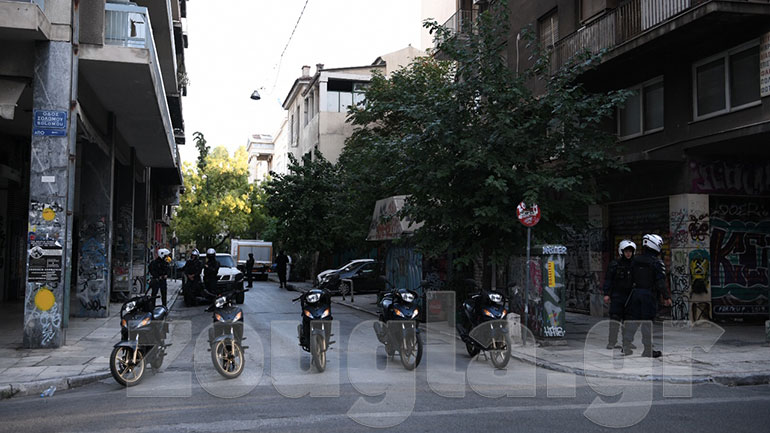 Εκκένωση υπό κατάληψη κτηρίου στα Εξάρχεια – 7 προσαγωγές