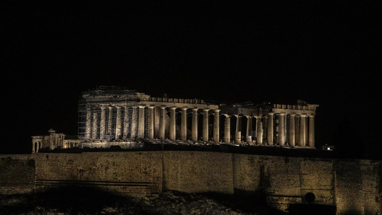 ‘Φωτισμένη’ ενημέρωση…