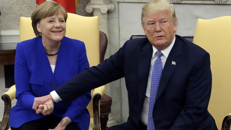 «Καλή ανάρρωση» εύχεται η Μέρκελ στο ζεύγος Τραμπ