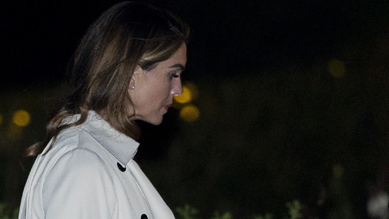 Bloomberg: Θετική στον κορωνοϊό η σύμβουλος του Τραμπ