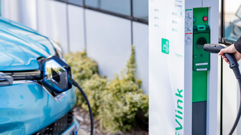 Προ των πυλών το ηλεκτρικό crossover της Renault