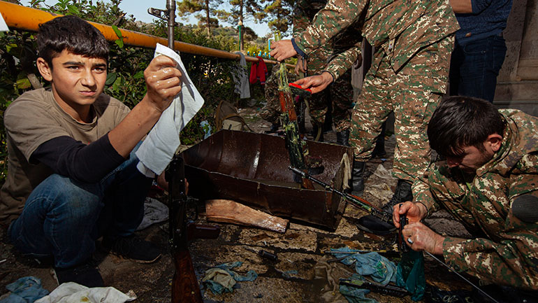 Πενήντα τέσσερις νεκροί μεταξύ των στρατιωτικών του Ναγκόρνο-Καραμπάχ