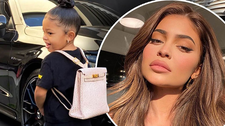 Kylie Jenner: Η μικρή Stormi πάει πρώτη μέρα στο σχολείο με σακίδιο Hermès αξίας .000