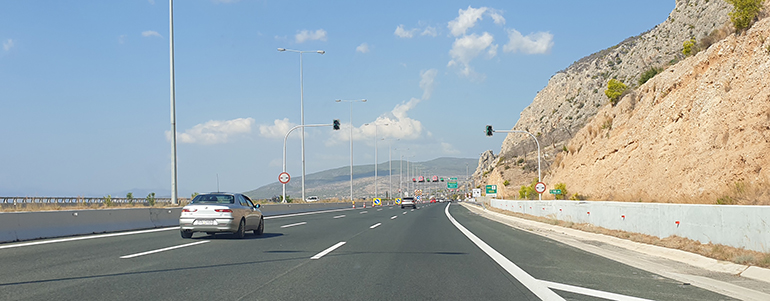 Καθημερινή στην εθνική οδό χωρίς κίνηση και ταλαιπωρία...