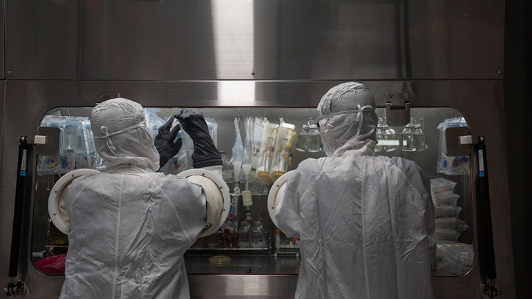 Εκτόξευση Covid-19 στη Γαλλία: 16.972 νέα κρούσματα και 49 θάνατοι