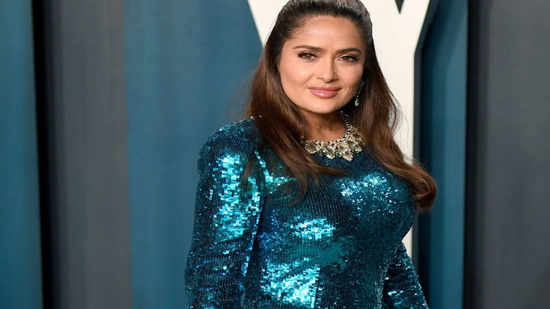 Τι δεν κάνει ποτέ η Salma Hayek στη beauty morning routine της