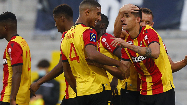 Γαλλία: Στην κορυφή η Λανς, 2-0 τη Σεντ Ετιέν