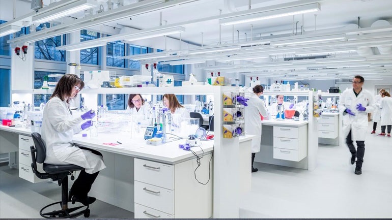 Covid-19: 22.961 νέα κρούσματα στη Βρετανία