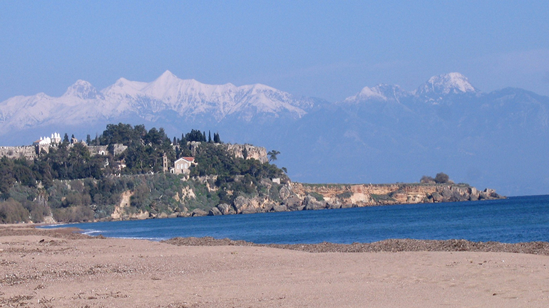 Κορώνη: 60 αλλοδαποί επιχείρησαν να ταξιδέψουν παράνομα με πλωτό και συνελήφθησαν