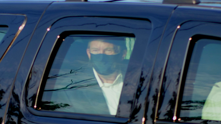 Οργή προκαλεί η βόλτα του Τραμπ