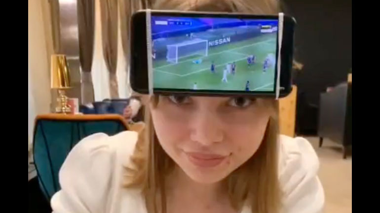 Πώς θα δείτε έναν ποδοσφαιρικό αγώνα στο εστιατόριο με τη φίλη σας