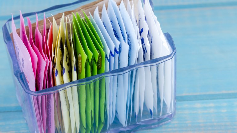 Τεχνητά γλυκαντικά: Χωρίς ζάχαρη, αλλά έχουν όφελος;