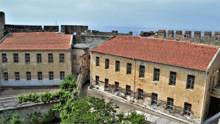 «Επταπύργιο: Βιώματα – Μνήμες – Κατοικήσεις» μια έκθεση των προφορικών ιστοριών για ένα μνημείο της πόλης «Επταπύργιο: Βιώματα – Μνήμες – Κατοικήσεις» μια έκθεση των προφορικών ιστοριών για ένα μνημείο της πόλης