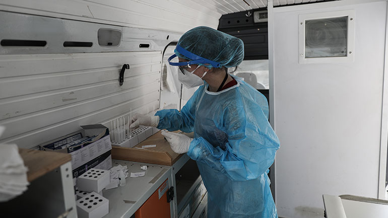 Από 6 Οκτωβρίου rapid tests Covid-19 σε 8 Λέσχες Φιλίας του Δήμου Αθηναίων