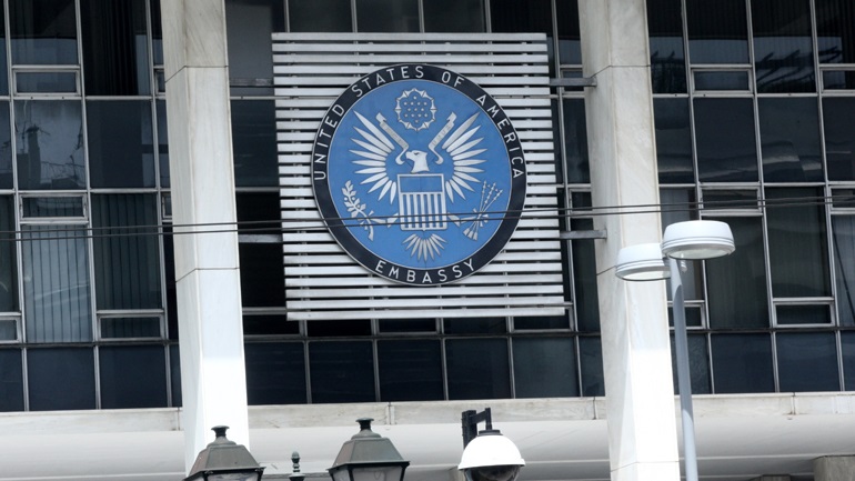 Αμερικανική πρεσβεία: Καταδικάζουμε την αποτροπιαστική επίθεση βανδαλισμού στο εβραϊκό νεκροταφείο Αθηνών
