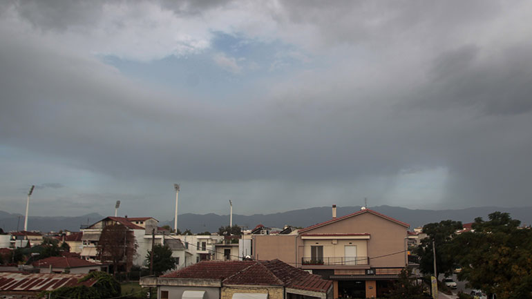 Aφρικανική σκόνη και τοπικές λασποβροχές προβλέπονται για το διήμερο