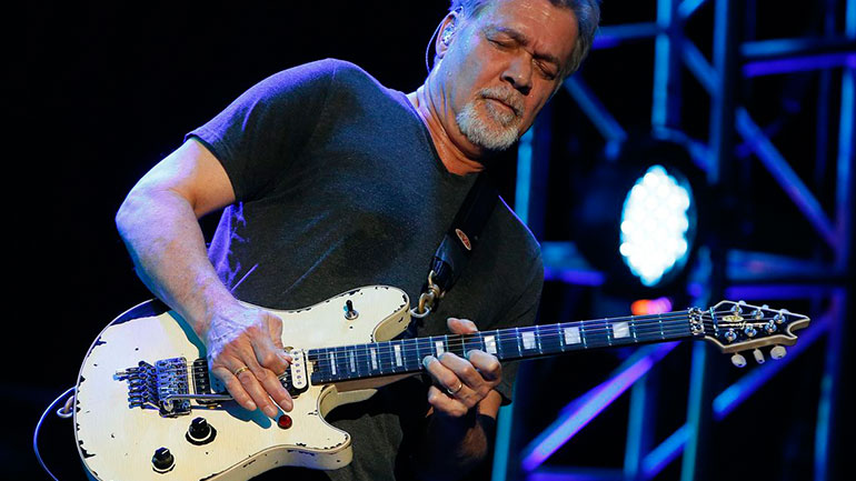 Πέθανε ο θρυλικός κιθαρίστας Eddie Van Halen