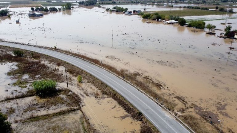 Είδη πρώτης ανάγκης και τρόφιμα απέστειλαν στην Καρδίτσα οι δήμοι της Κεντρικής Μακεδονίας