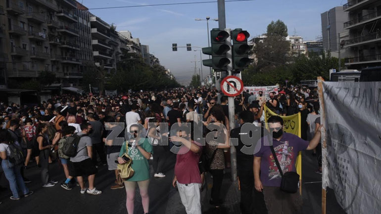 Aντιφασιστικές συγκεντρώσεις έξω από το Εφετείο Aντιφασιστικές συγκεντρώσεις έξω από το Εφετείο
