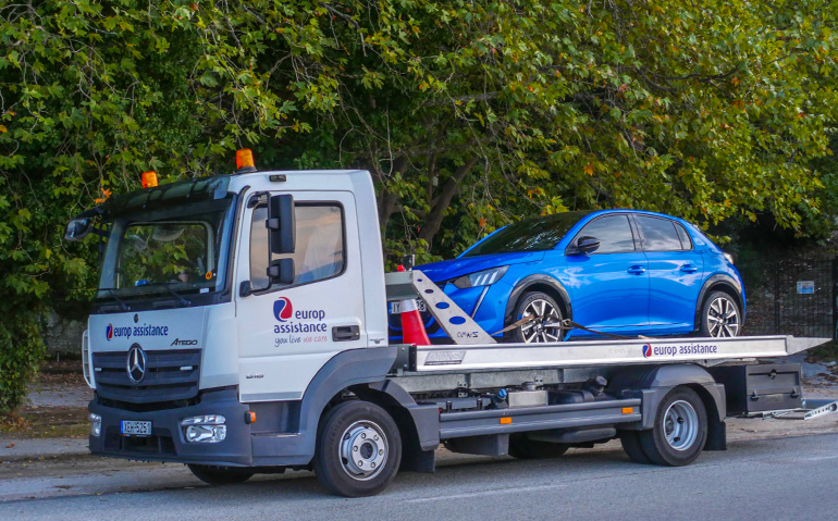 Για λόγους ασφαλείας ειχαμε μαζί μας και συνοδευτικό φορτηγό της europ assistance...