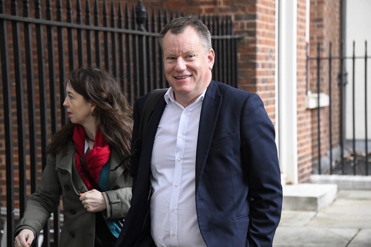 Ο Ντέιβιντ Φροστ αποχωρεί από την Ντάουνινγκ Στριτ