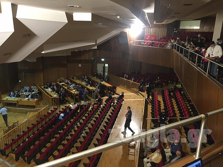 Εν αναμονή της ετυμηγορίας