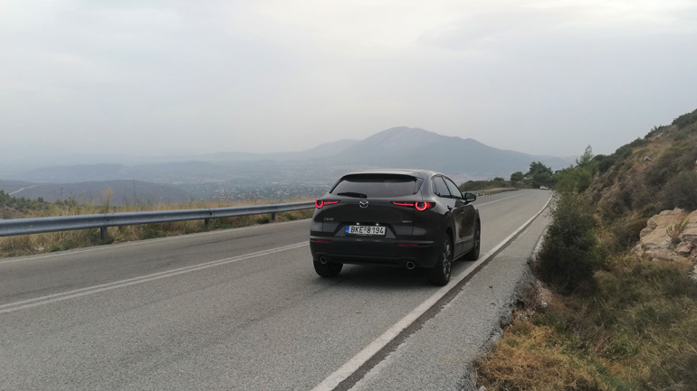 Η απόσταση του αμαξώματος από το έδαφος είναι στα 17,5 εκατοστά 