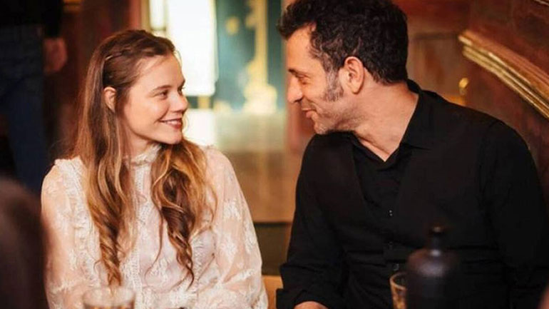 Η δημόσια ερωτική εξομολόγηση του Γιώργου Χρανιώτη στη σύζυγό του Γεωργία Αβασκαντήρα Η δημόσια ερωτική εξομολόγηση του Γιώργου Χρανιώτη στη σύζυγό του Γεωργία Αβασκαντήρα