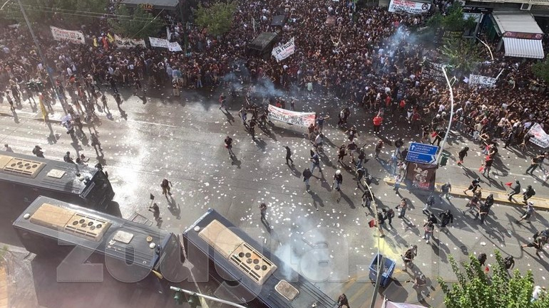 Επεισόδια στο Εφετείο: ΕΔΕ σε βάρος αστυνομικού μετά από καταγγελίες του Γιάνη Βαρουφάκη