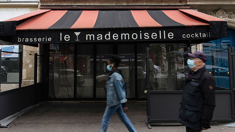 Γαλλία: Σε υψηλό τριμήνου οι νοσηλείες λόγω Covid-19