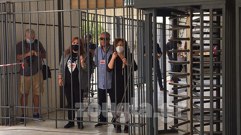 Η μητέρα του Παύλου Φύσσα, Μάγδα, στο Εφετείο Αθηνών