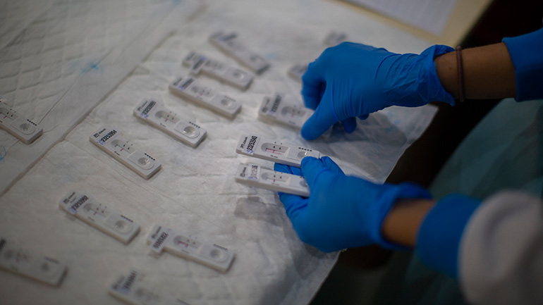 Ολλανδία: Σχεδόν 5.000 νέα περιστατικά κορωνοϊού μέσα σε 24 ώρες