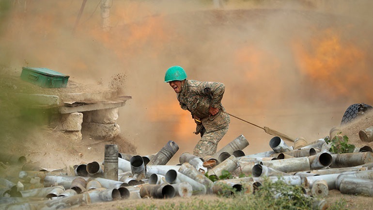 Ναγκόρνο-Καραμπάχ: Ένας ιστορικός αρμενικός καθεδρικός ναός επλήγη από τους βομβαρδισμούς